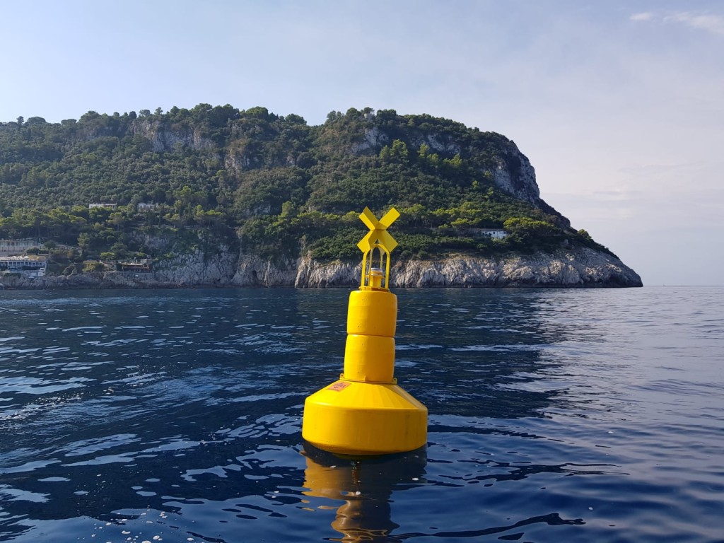 1500 mm plastic light buoys