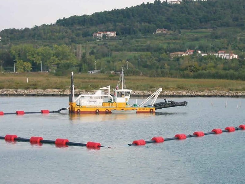 Dredging and pipe floats 