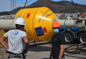 Oceanological buoys for an innovative Wavepiston project in Gran Canaria