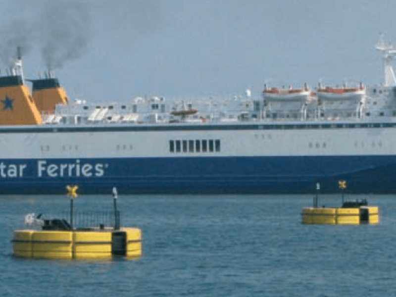 catamaran buoys