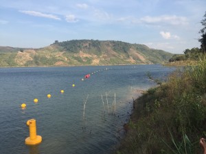 barriere di delimitazione per due dighe idroelettriche nelle province di Dak Nong e Lam Dong in Vietnam.